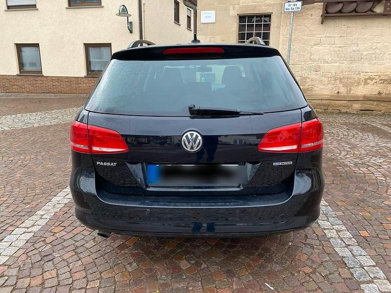 Gebraucht VW Passat 105 PS (77 kW) 2013 Schwarz Kombi