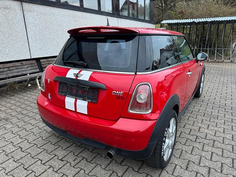 Second-hand Mini ONE 98 CP (72 kW) 2010 Roșu Hatchback