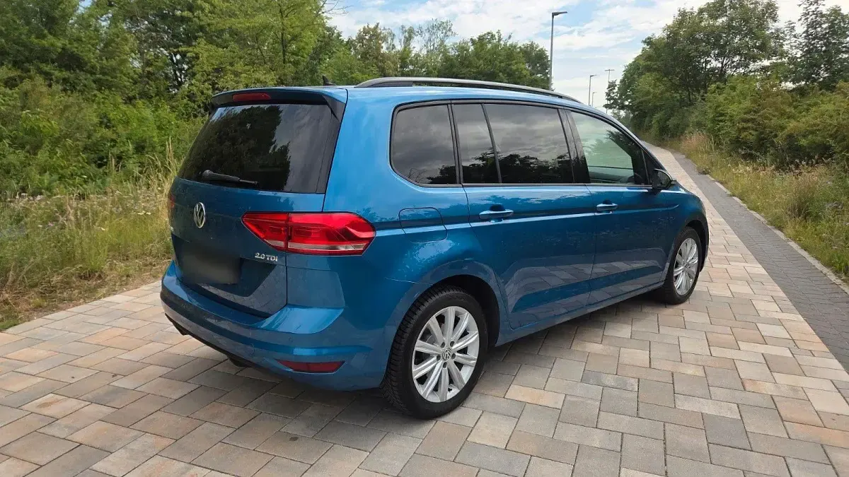 Gebraucht VW Touran Highline 150 PS (110 kW) 2016 Blau Van / Kleinbus