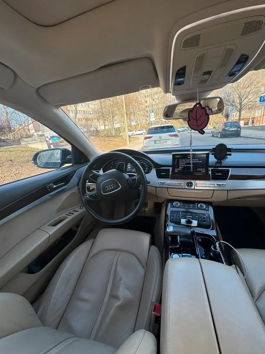 Gebraucht Audi A8L Comfort 300 PS (220 kW) 2012 Andere farben Limousine