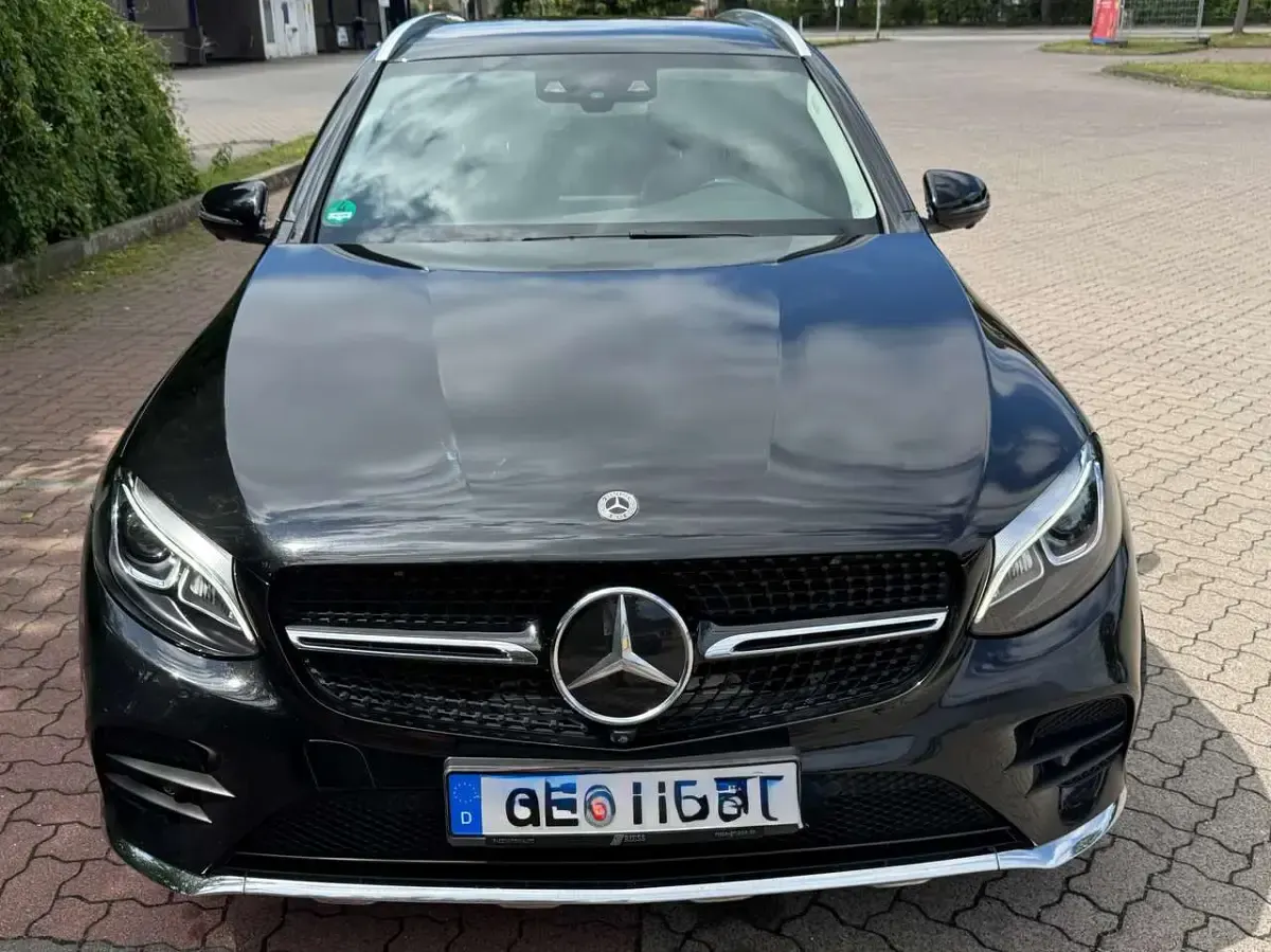 Gebraucht Mercedes GLC250 AMG line 204 PS (150 kW) 2019 Schwarz SUV