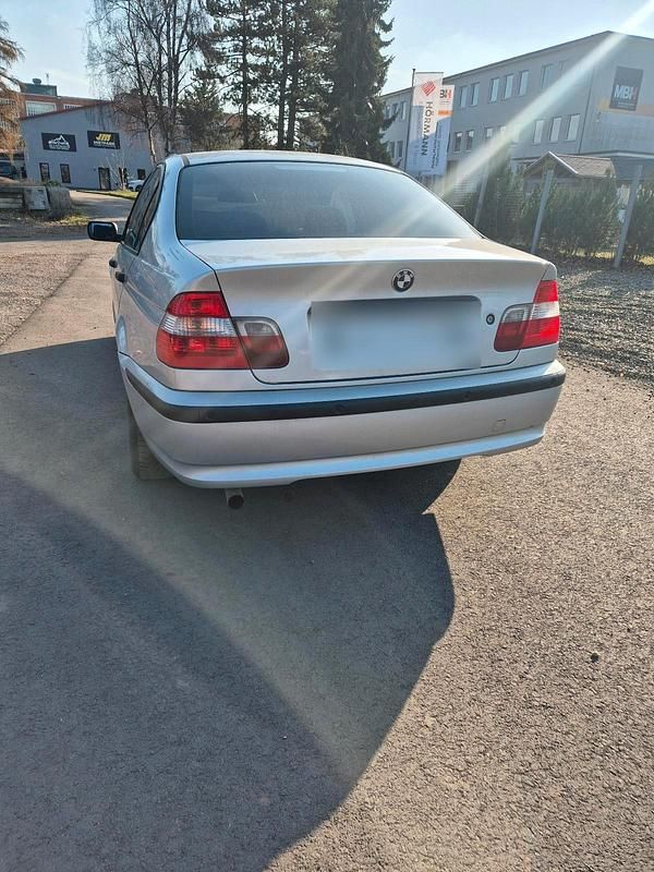 Gebraucht BMW 318 143 PS (105 kW) 2002 Limousine
