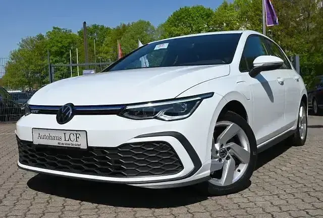 Gebraucht VW Golf VIII GTE 245 PS (180 kW) 2021 Weiß Limousine