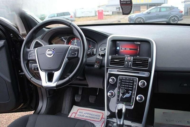 Gebraucht Volvo XC60 Kinetic 190 PS (139 kW) 2017 Schwarz SUV