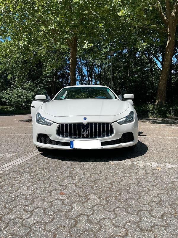 Weiß Gebraucht 2015 Maserati Ghibli Coupé | 24.900 € (Guter Preis) - Bild 1/4