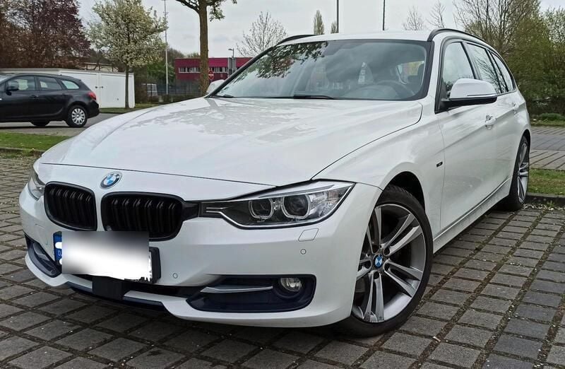 Weiß Gebraucht 2015 BMW 320 Sport Line Kombi | 13.000 € (Superpreis) - Bild 1/4