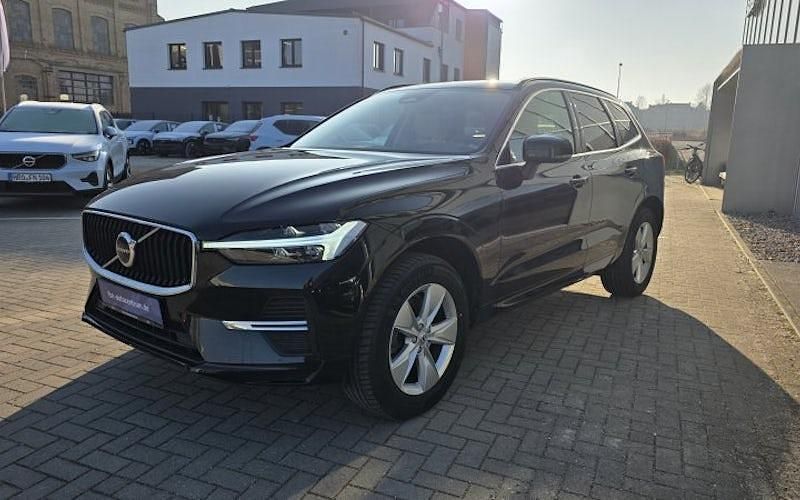 Gebraucht Volvo XC60 Core 197 PS (144 kW) 2022 Black stone SUV