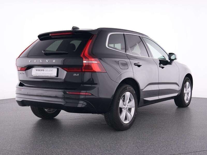 Gebraucht Volvo XC60 Core 197 PS (144 kW) 2023 Schwarz SUV