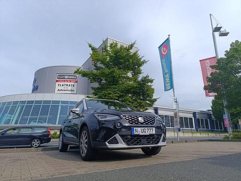 Schwarz Gebraucht 2022 Seat Arona Xperience SUV | 12.600 € (Guter Preis) - Bild 1/4