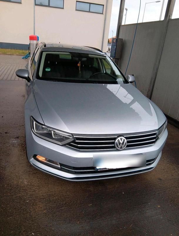 Gebraucht VW Passat 150 PS (110 kW) 2017 Silber Kombi