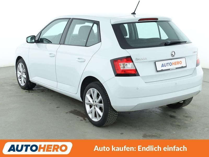 Gebraucht Skoda Fabia Style 110 PS (80 kW) 2014 Weiß Limousine