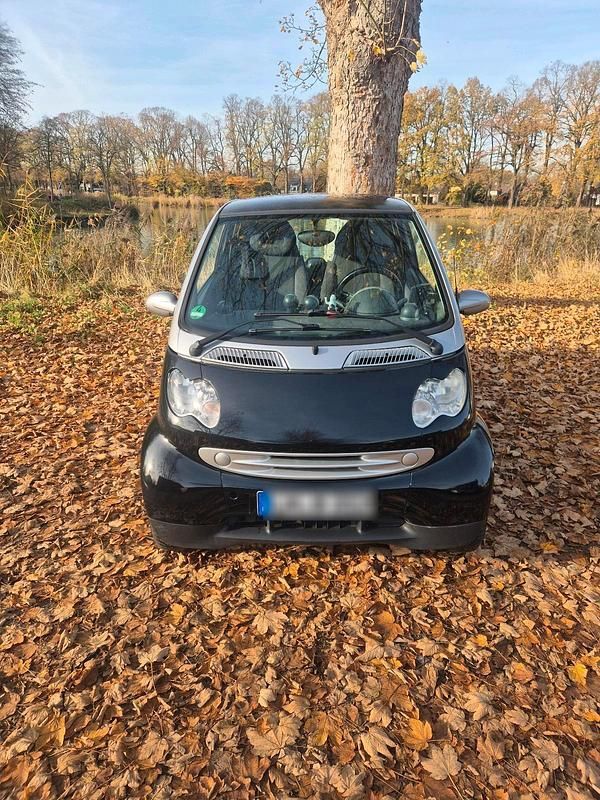 Schwarz Gebraucht 2006 Smart ForTwo Coupé Coupé | 2.450 € - Bild 1/4