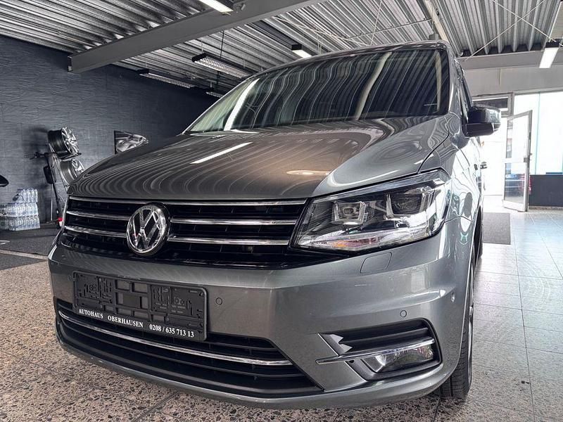 Gebraucht VW Caddy Highline 150 PS (110 kW) 2020 Grau Van / Kleinbus