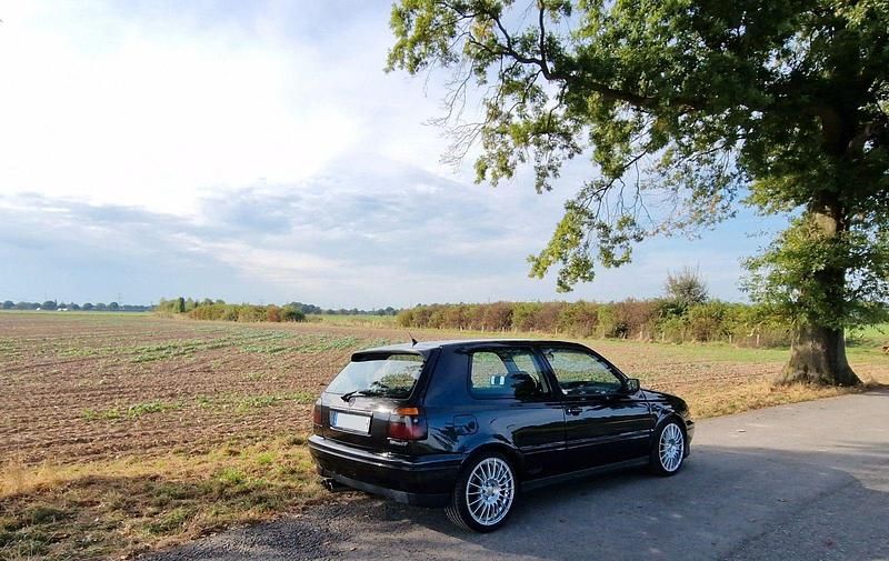 Gebraucht VW Golf III 174 PS (127 kW) 1992 Schwarz Kleinwagen