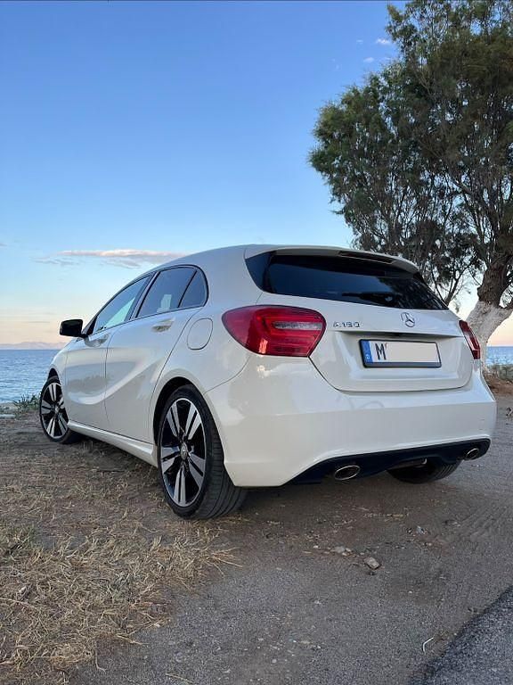 Weiß Gebraucht 2013 Mercedes A180 Edition Limousine | 10.500 € (Etwas zu teuer) - Bild 1/4