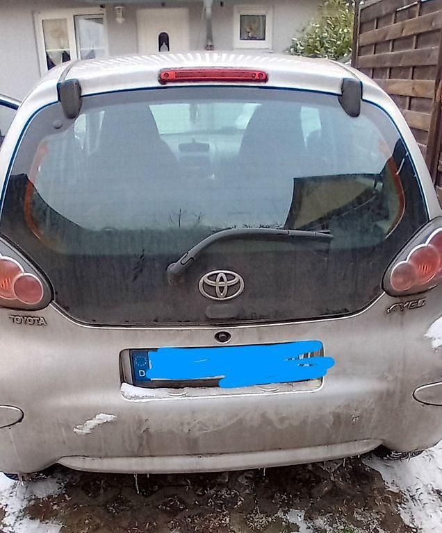 Gebraucht Toyota Aygo 68 PS (50 kW) 2009 Grau Kleinwagen