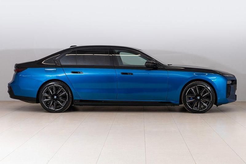 Gebraucht BMW i7 Performance 484 kW (659 PS) 2024 Schwarz Limousine