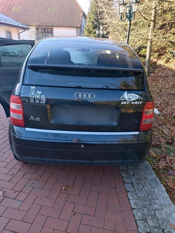 Second-hand Audi A2 75 CP (55 kW) 2001 Negru Hatchback