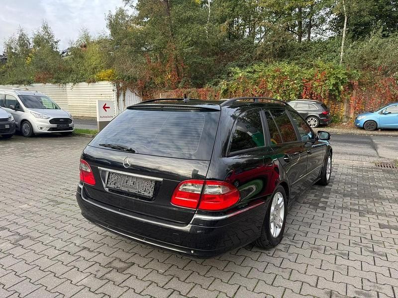 Gebraucht Mercedes E220 170 PS (125 kW) 2007 Schwarz Kombi