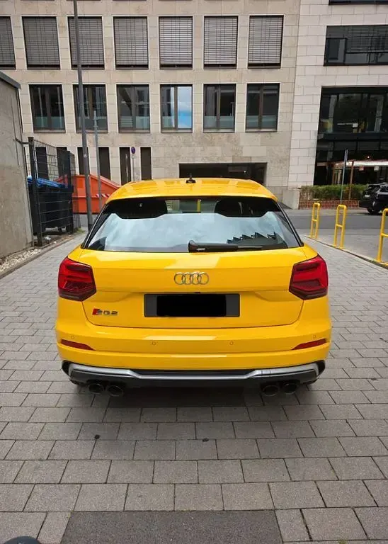 Gebraucht Audi SQ2 Sport 300 PS (220 kW) 2019 Gelb SUV