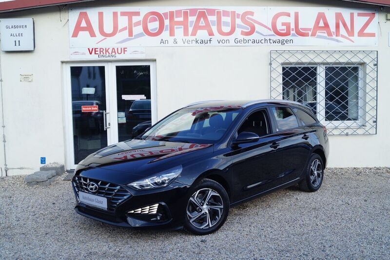 Schwarz Gebraucht 2021 Hyundai i30 Edition 30 Kombi | 16.999 € (Superpreis) - Bild 1/4