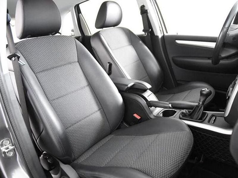 Gebraucht Mercedes B160 95 PS (69 kW) 2011 Grau Van / Kleinbus