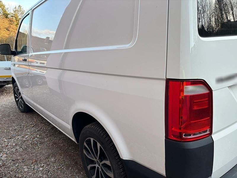 Second-hand VW Transporter 102 CP (75 kW) 2017 Alb Van