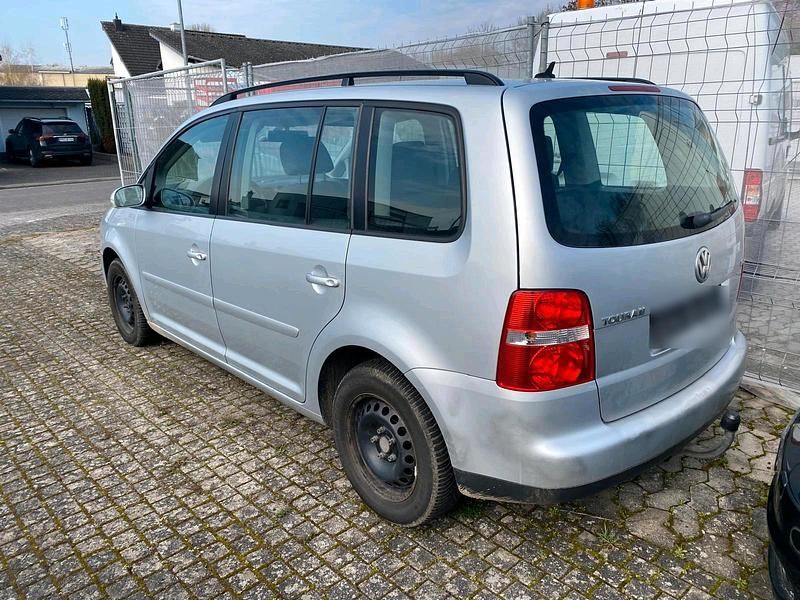 Gebraucht VW Touran 140 PS (102 kW) 2005 Silber Van / Kleinbus