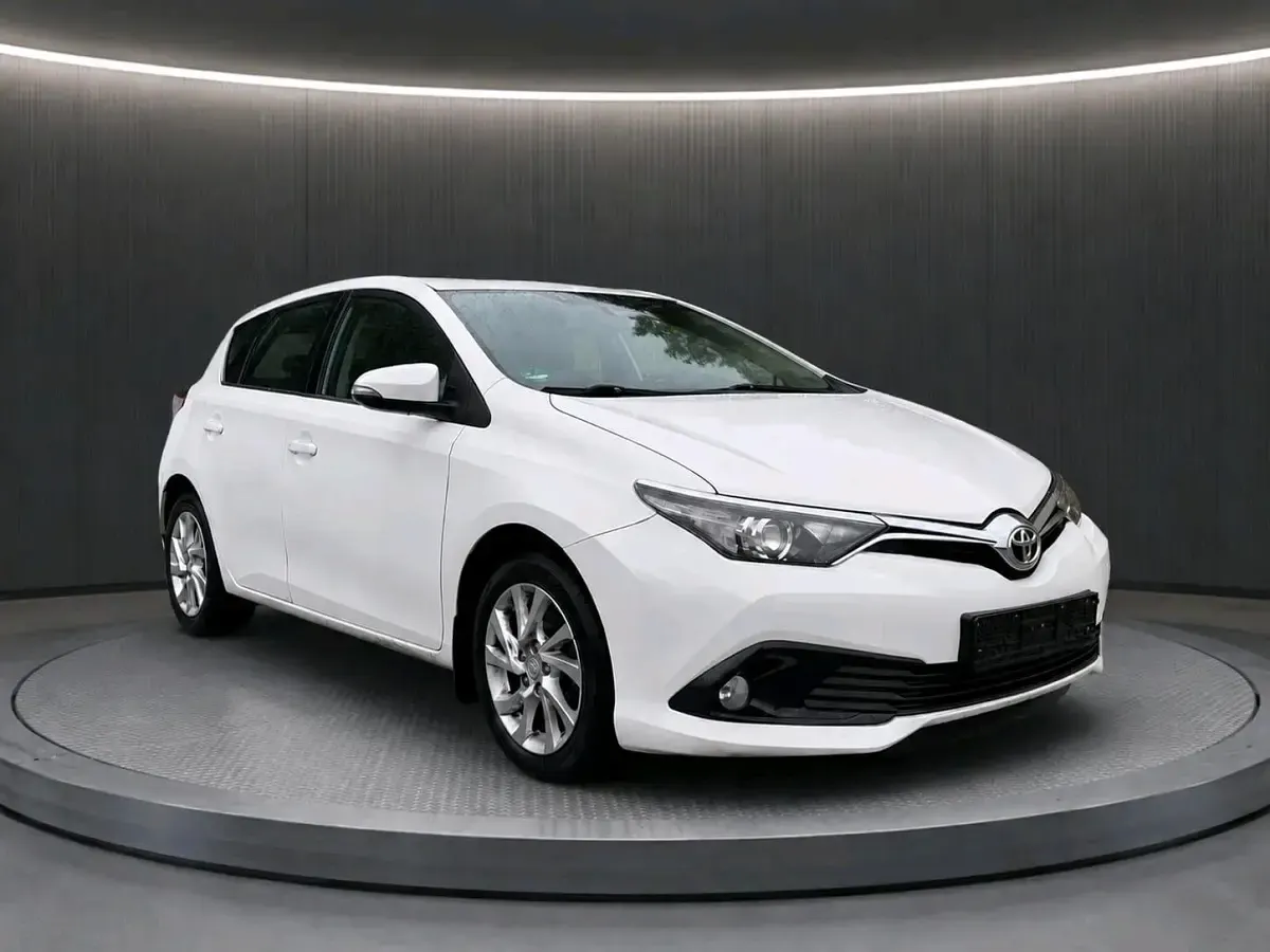 Gebraucht Toyota Auris 116 PS (85 kW) 2018 Weiß Limousine