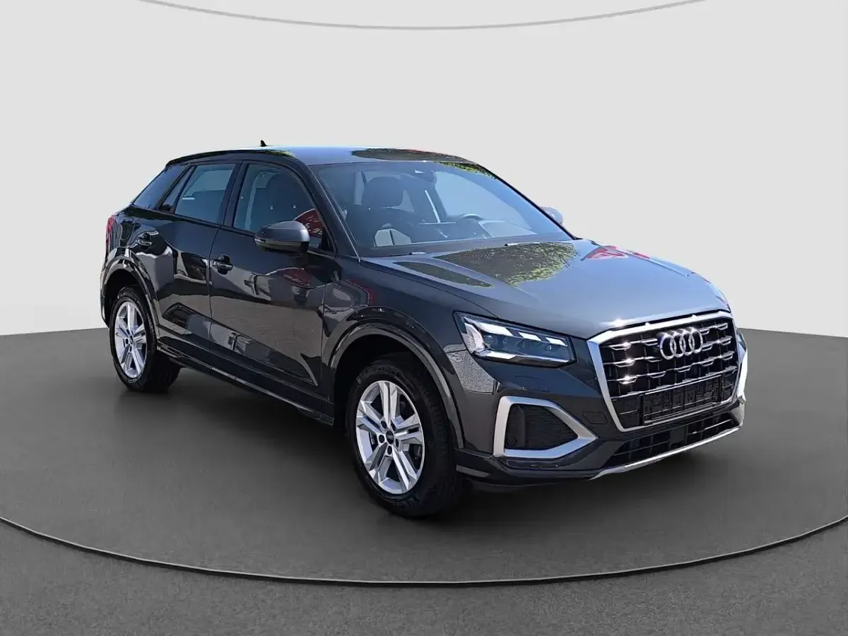 Second-hand Audi Q2 Advanced 150 CP (110 kW) 2023 Gri SUV
