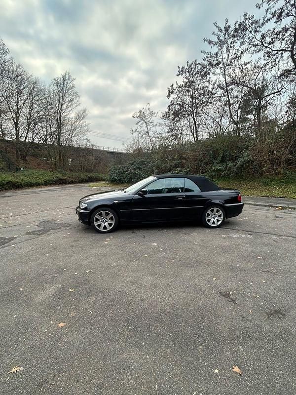 Gebraucht BMW 318 Cabriolet Sport Line 143 PS (105 kW) 2006 Schwarz Cabrio
