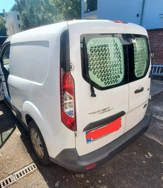 Gebraucht Ford Transit Connect 101 PS (74 kW) 2015 Weiß Van / Kleinbus