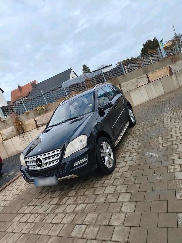Gebraucht Mercedes ML350 2010 Schwarz SUV