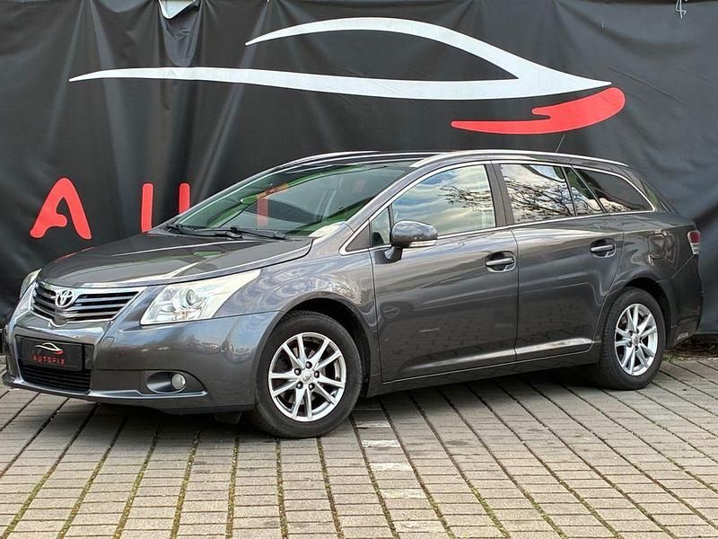 Gebraucht Toyota Avensis Edition 147 PS (108 kW) 2010 Grau Kombi