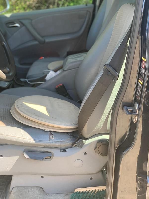 Gebraucht Mercedes ML270 163 PS (119 kW) 2003 Blau SUV