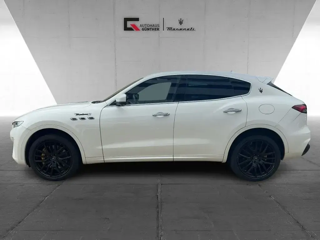 Gebraucht Maserati Levante 430 PS (316 kW) 2022 Weiss SUV