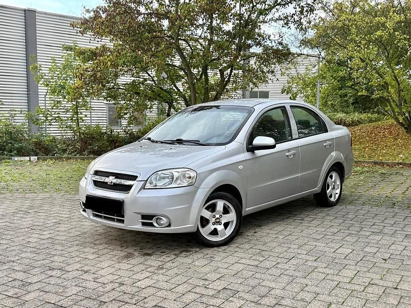 Silber Gebraucht 2009 Chevrolet Aveo LT Limousine | 2.199 € (Fairer Preis) - Bild 1/4