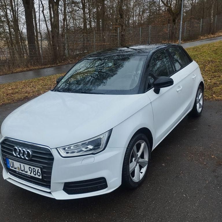 Gebraucht Audi A1 Sportback Design 90 PS (66 kW) 2016 Weiß Kleinwagen
