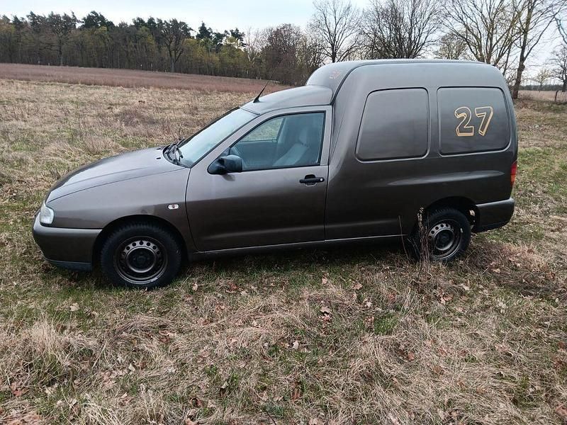 Second-hand VW Caddy 64 CP (47 kW) 2001 Gri Monovolum