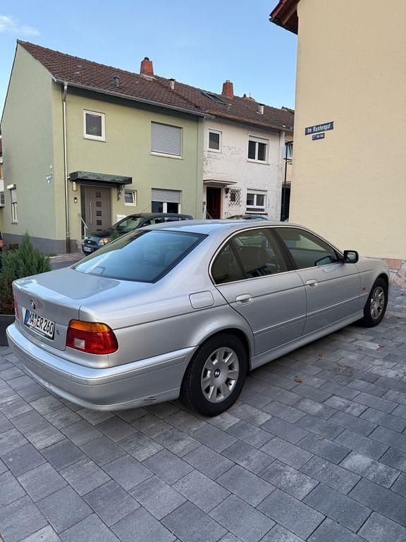 Gebraucht BMW 525 Basis 192 PS (141 kW) 2003 Silber Limousine