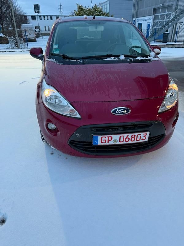 Gebraucht Ford Ka Ambiente 65 PS (47 kW) 2014 Violet Kleinwagen