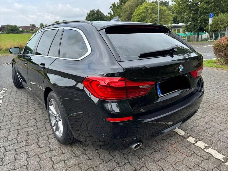 Gebraucht BMW 520 190 PS (139 kW) 2019 Schwarz Kombi