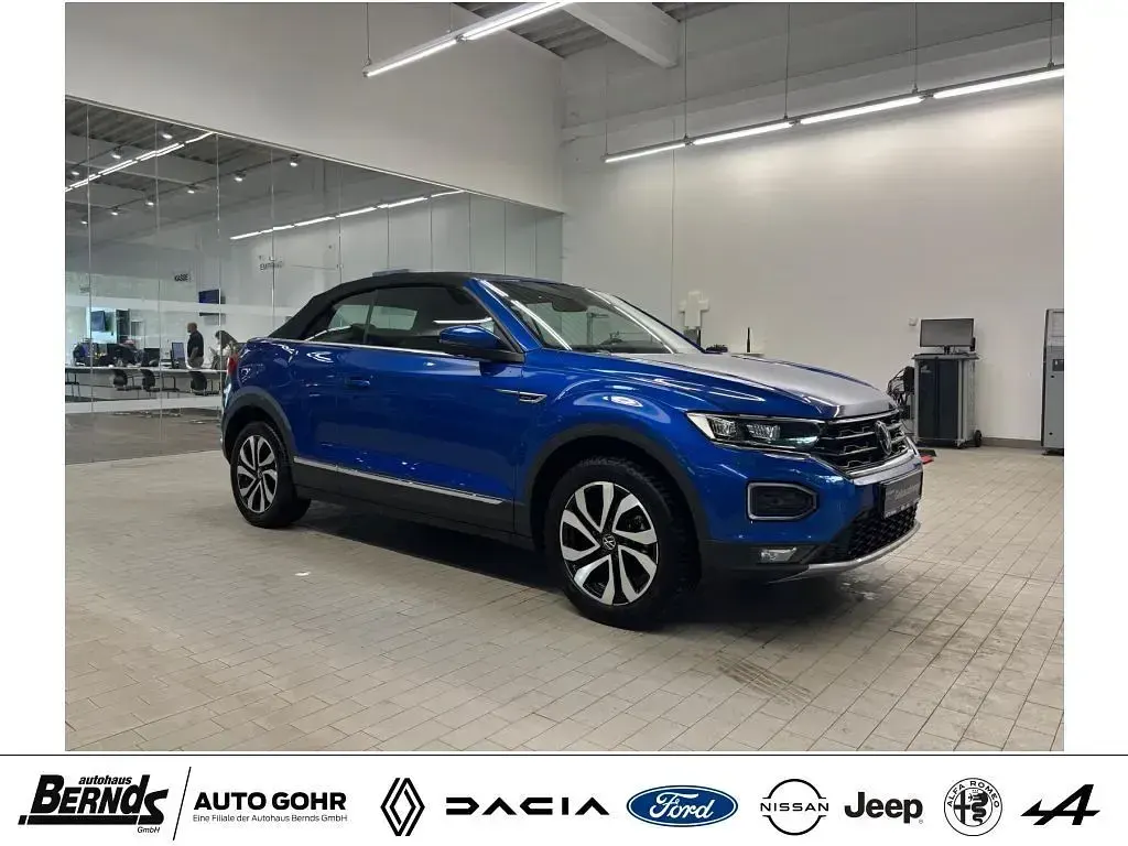 Gebraucht VW T-Roc Cabriolet Active 150 PS (110 kW) 2021 Blau Cabrio