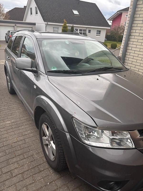 Gebraucht Fiat Freemont 170 PS (125 kW) 2012 Silber SUV