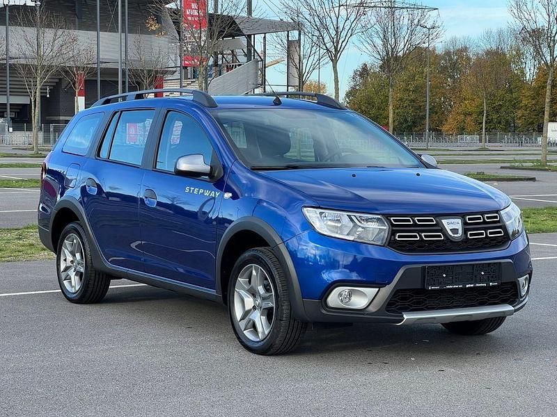 Blau Gebraucht 2021 Dacia Logan MCV Stepway Kombi | 10.990 € (Fairer Preis) - Bild 1/4