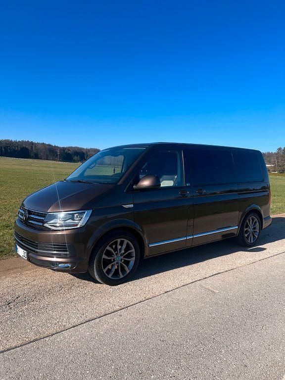 Braun Gebraucht 2015 VW T6 Generation Six Van | 28.300 € (Fairer Preis) - Bild 1/4