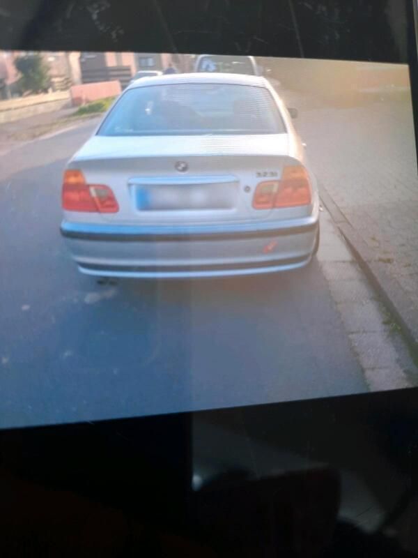 Silber Gebraucht 1998 BMW 323 Limousine | 3.300 € (Guter Preis) - Bild 1/4