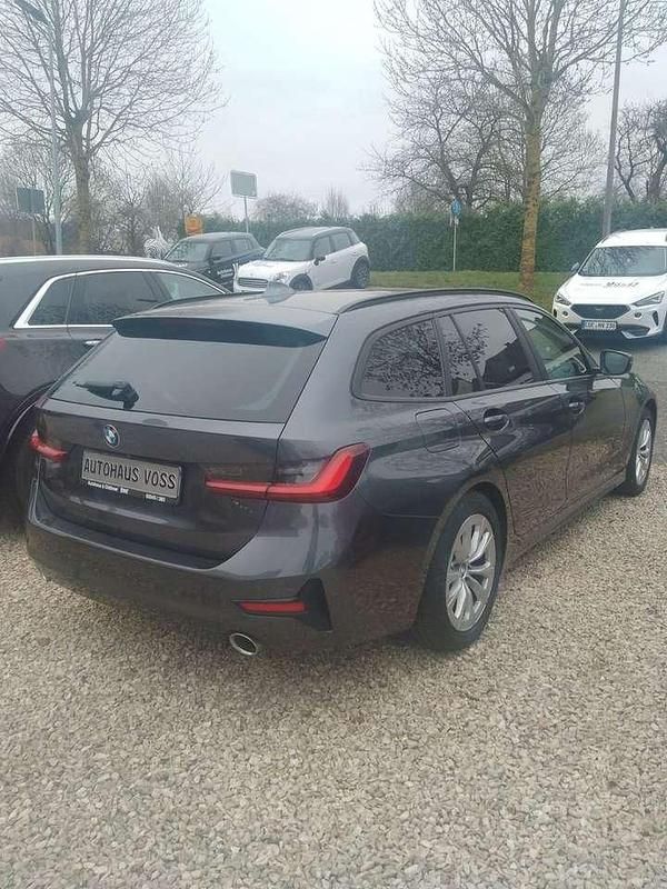 Gebraucht BMW 320e Advantage 190 PS (139 kW) 2022 Mineralgrau Kombi