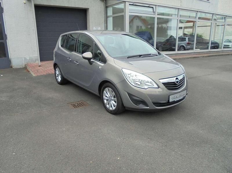 Muskatgrau/pepperdust Gebraucht 2013 Opel Meriva Active Van / Kleinbus | 7.990 € (Etwas zu teuer) - Bild 1/4