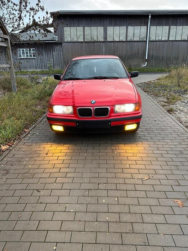 Rot Gebraucht 1998 BMW 316 Compact Kleinwagen | 1.650 € - Bild 1/4